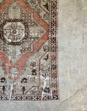 Load image into Gallery viewer, Winnie | 3.4 x 5.3 | Charming Floral Rug | - The Curated Loom