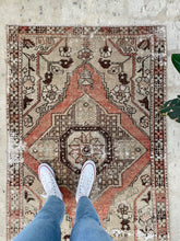 Load image into Gallery viewer, Winnie | 3.4 x 5.3 | Charming Floral Rug | - The Curated Loom
