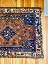 Load image into Gallery viewer, Emma | 3.9x5.2 | Darling warm toned Qashqai