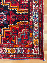 Load image into Gallery viewer, Crew | 2.7x4.1 | Vibrant & Colorful Hamadan