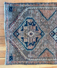 Load image into Gallery viewer, Yoli | 2.4x8.10 l Geometric Tribal Runner