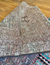 Load image into Gallery viewer, Taos | 3.3x10 | Bold Tribal Heriz Runner