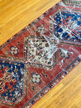 Load image into Gallery viewer, Lido | 3.8x8.8 | Lovely distressed medallion runner