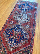 Load image into Gallery viewer, Lido | 3.8x8.8 | Lovely distressed medallion runner