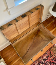 Load image into Gallery viewer, VINTAGE TRUNK