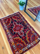 Load image into Gallery viewer, Crew | 2.7x4.1 | Vibrant & Colorful Hamadan